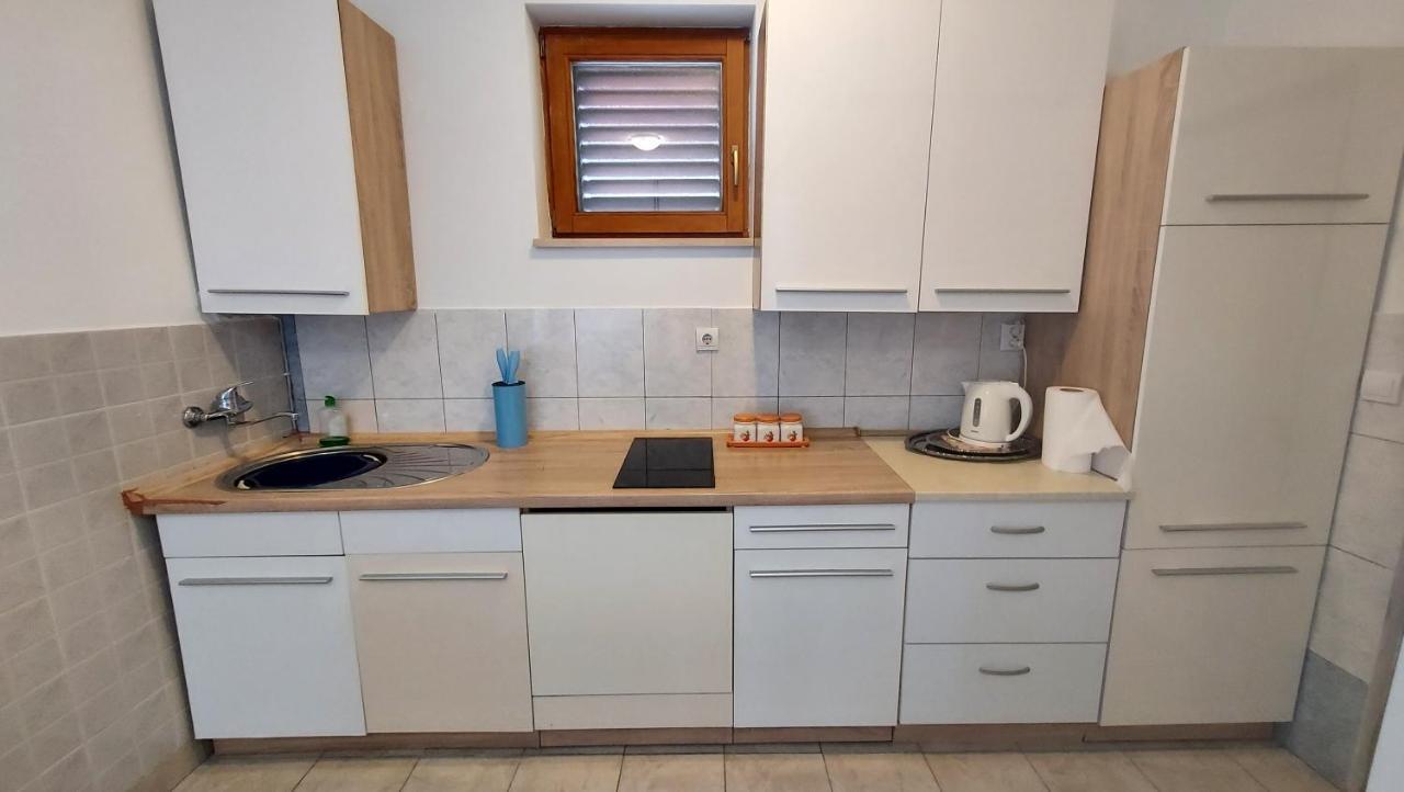 Apartments Cezar Vinkuran Εξωτερικό φωτογραφία