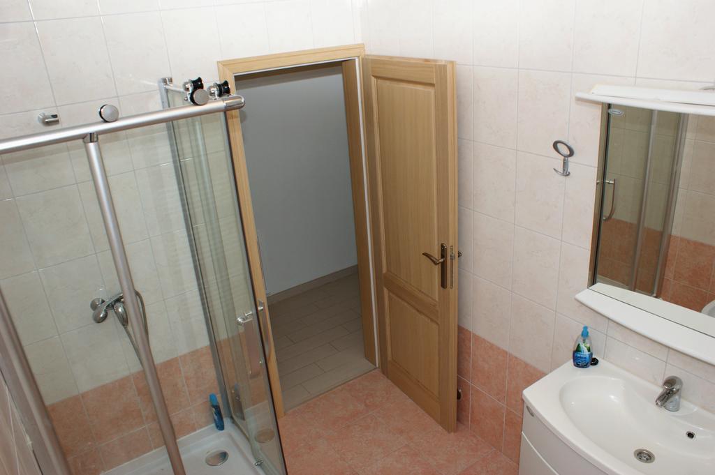 Apartments Cezar Vinkuran Εξωτερικό φωτογραφία