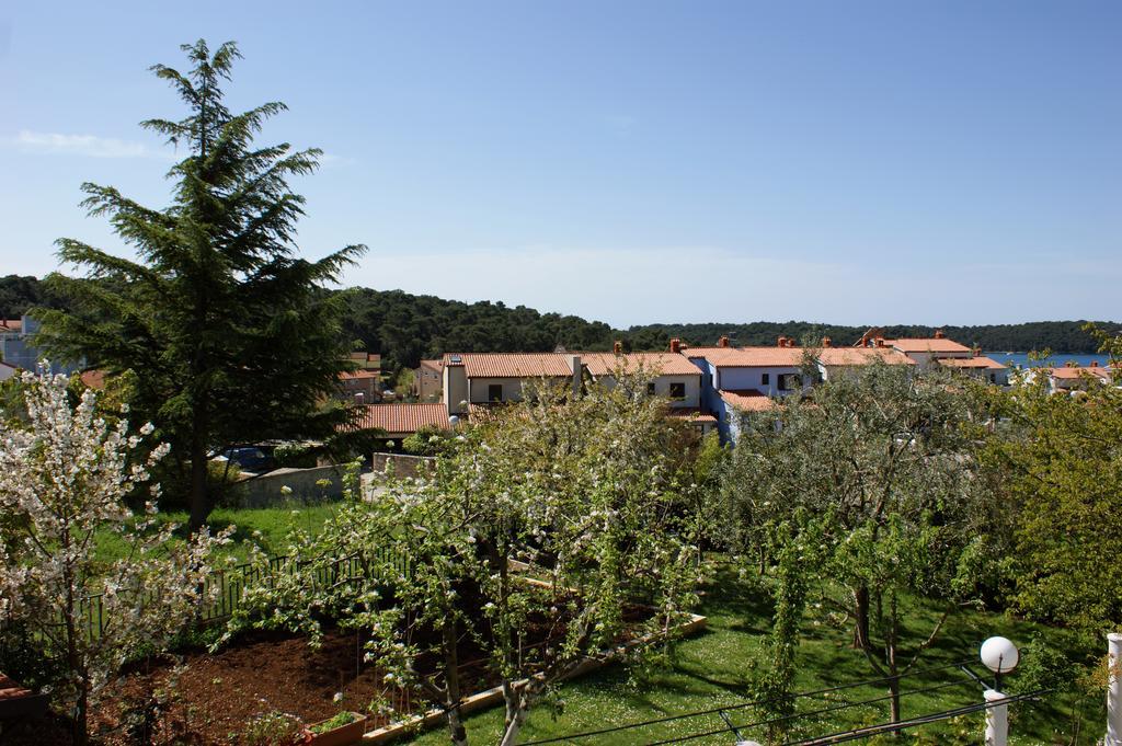 Apartments Cezar Vinkuran Εξωτερικό φωτογραφία