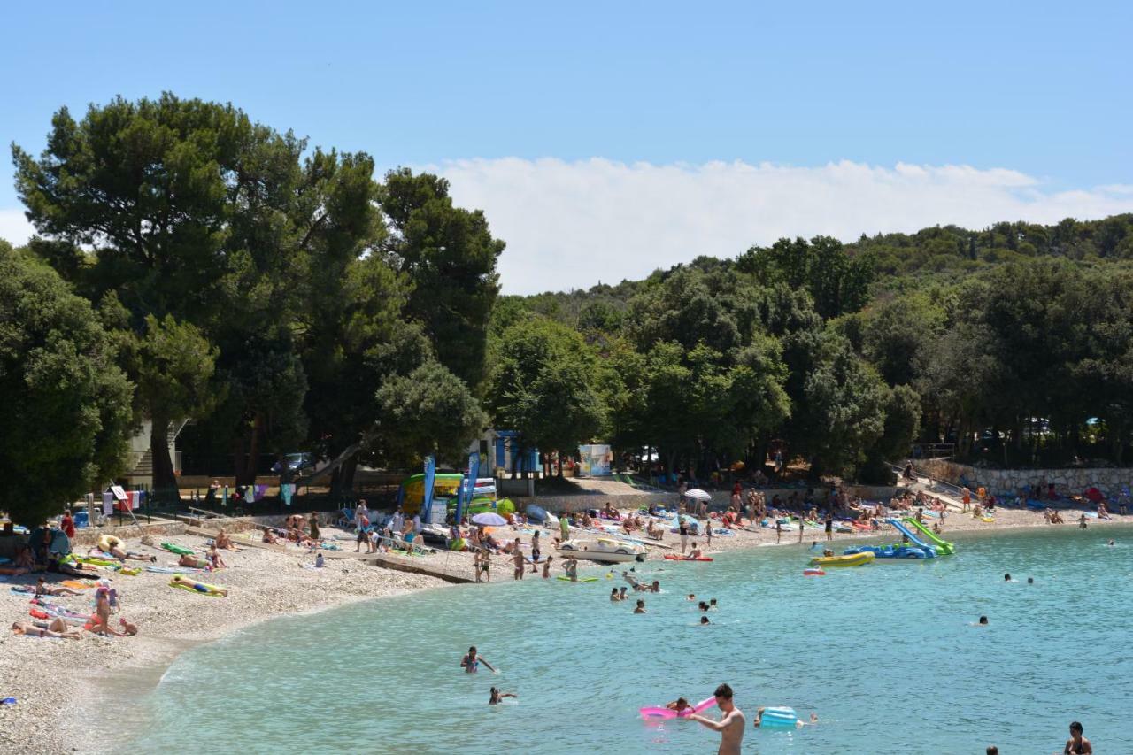 Apartments Cezar Vinkuran Εξωτερικό φωτογραφία