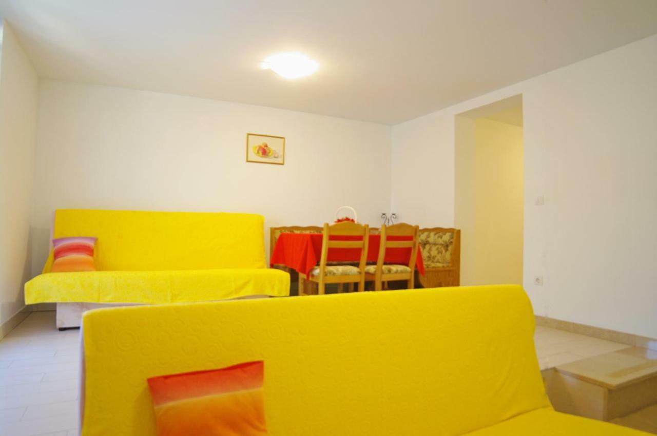 Apartments Cezar Vinkuran Εξωτερικό φωτογραφία