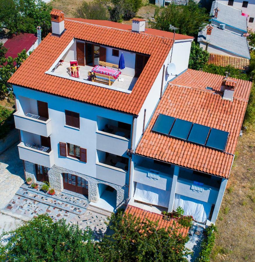 Apartments Cezar Vinkuran Εξωτερικό φωτογραφία