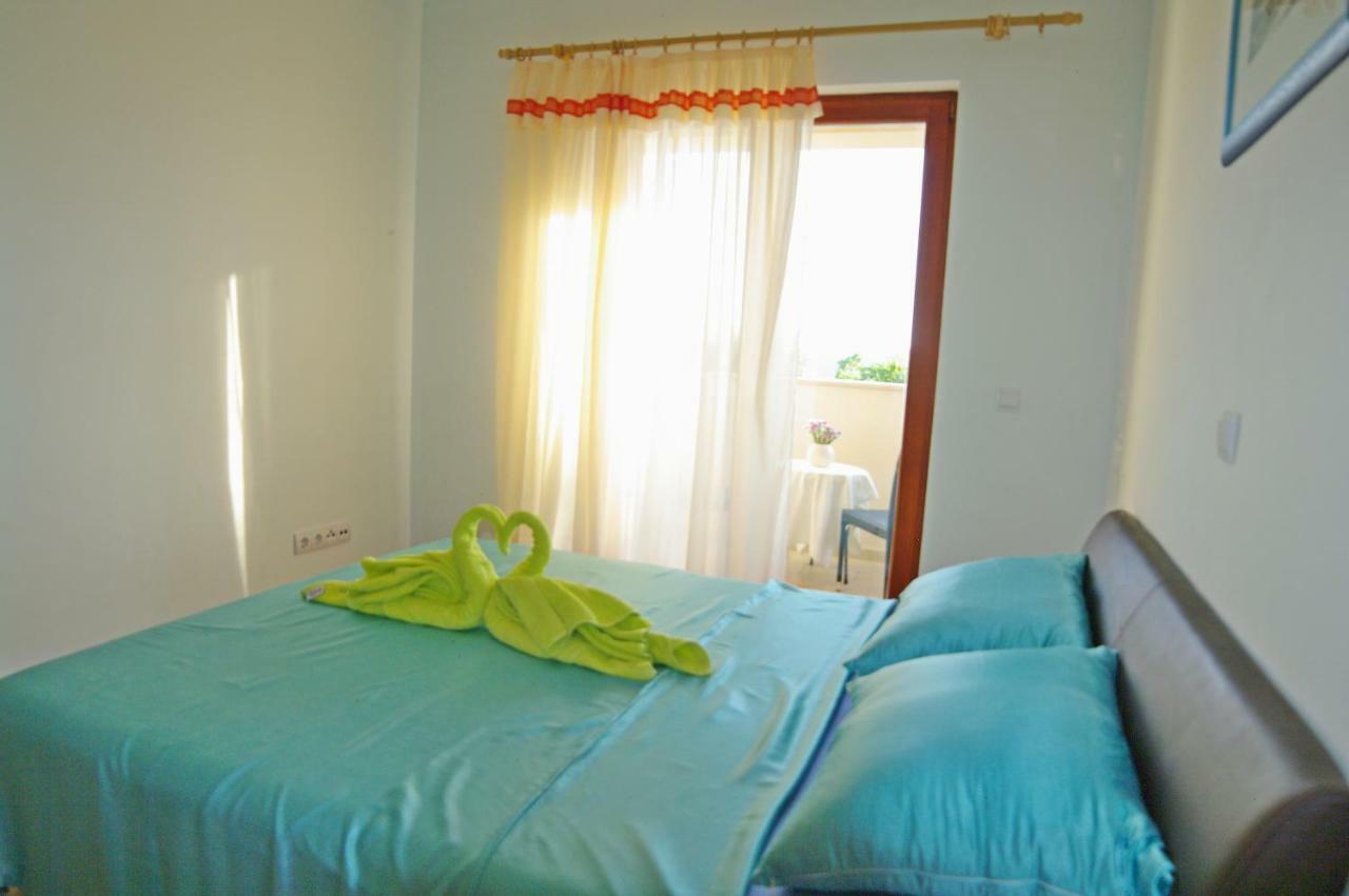 Apartments Cezar Vinkuran Εξωτερικό φωτογραφία