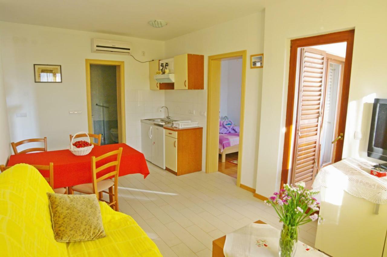 Apartments Cezar Vinkuran Εξωτερικό φωτογραφία