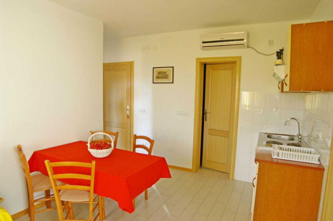 Apartments Cezar Vinkuran Εξωτερικό φωτογραφία