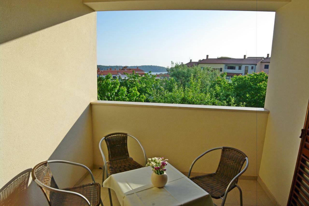 Apartments Cezar Vinkuran Εξωτερικό φωτογραφία