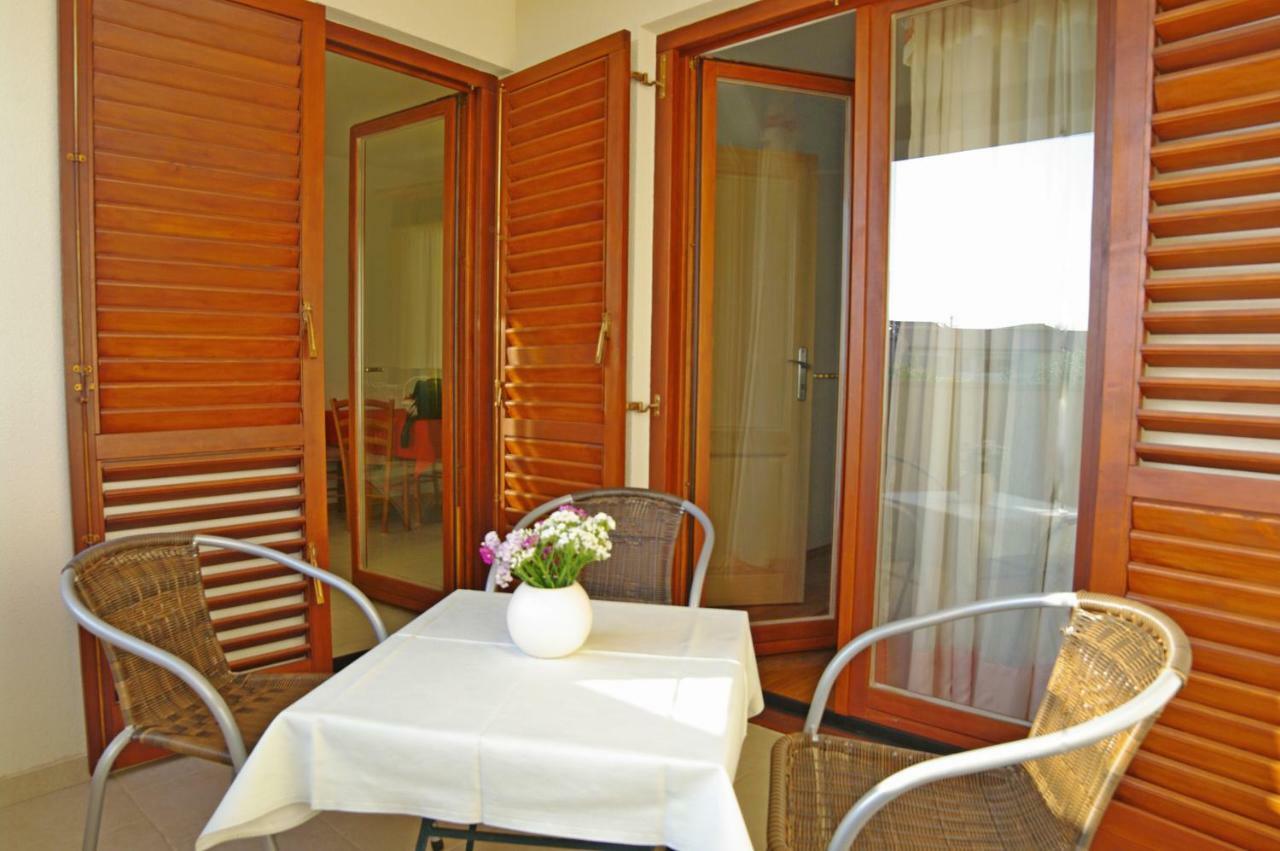 Apartments Cezar Vinkuran Εξωτερικό φωτογραφία